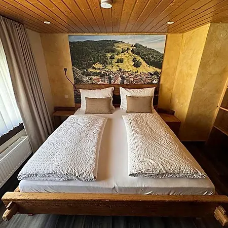 Black Forest טודנאו